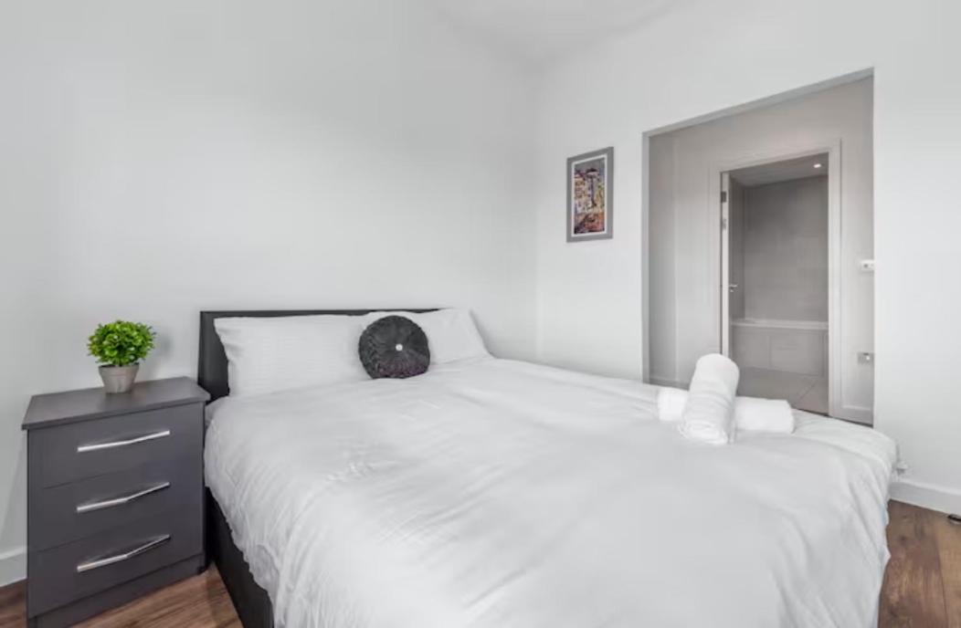 Delta 2 Bedroom Flat In London Dp102 Croydon Extérieur photo